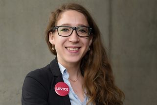 Prosazujeme demokratický socialismus. Lidé by mohli rozhodovat o firmě, kde pracují, říká Juřicová z Levice