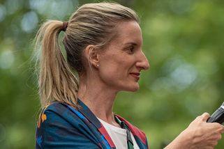 Nová talk show Adely Vinczeové na Primě vyvolává vášnivé reakce. Některým vadí její slovenština - Médium.cz