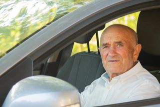 Zjistili jsme, jak probíhá lékařská prohlídka řidičů-seniorů - Portál řidiče