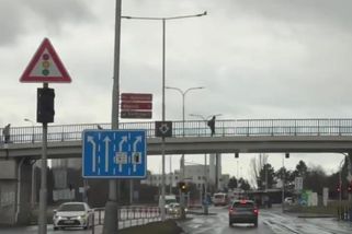 Víte co znamená ten malý semafor se zelenou a blikající žlutou barvou? | Učíme vás řídit