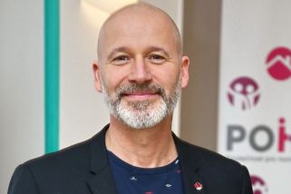 Honza Musil žije s mužem, ale ukázal ženu, která mu porodila dvě děti: Jeho exmanželka slaví narozeniny - Super.cz