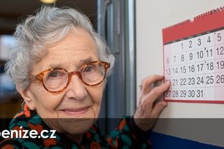 Důchody začnou chodit jindy. Část penzistů na tom vydělá
