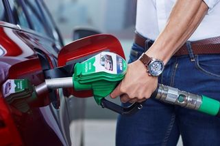 Lukáš Kovanda: Pokud se EU odpojí od ruských energií, benzín bude v Česku za šedesát