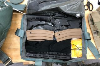 Američtí piloti mají pod sedadlem speciální zbraň pro krizové situace