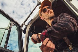 Kolik hodin pracují řidiči VKD? Diskuze odhalila realitu - Portál řidiče