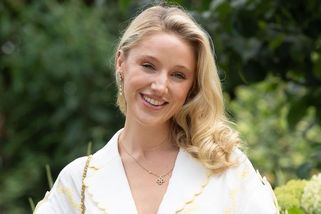 Seznamte se s influencerkou, která provokuje luxusními dárky od zámožného manžela