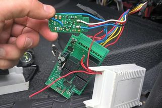 19 hodin za volantem a k tomu falešné pauzy. To, co zjistili policisté při kontrole v Praze, je alarmující