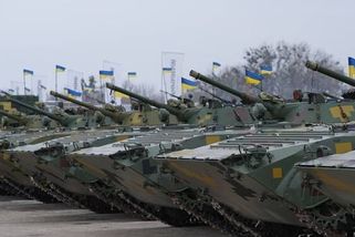 Incident na Ukrajině. Bojové vozidlo narazilo do tanku - Techsvět