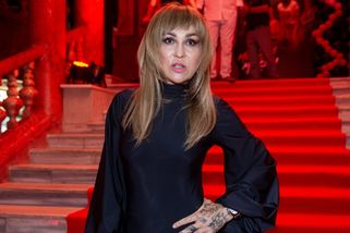 Originální oslava MDŽ: Kateřina Kaira Hrachovcová v rajcovním prádle! Intimní partie zakrývaly mašličky!