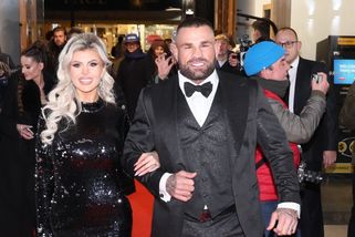 Zoufalá Lela Vémola brání Karlose jako lvice: Hyenismus za hranicí lidskosti, zuří!