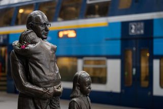 Potomci Wintonových dětí žádají české občanství. Stát se k potřebné změně nemá - Seznam Zprávy