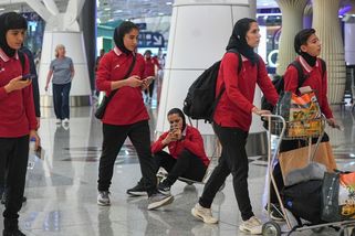 Íránské fotbalistky podlehly zastrašování. Vzaly zpět žádost o azyl - Sport.cz
