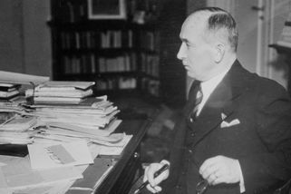 Jan Urban: Kritizoval Beneše, degradovali jej na vojína. Hodnost mu dodnes nevrátili — HlídacíPes.org