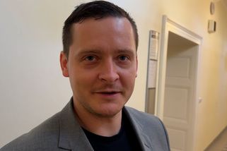 Na Slavnostech svobody v Plzni se roky producíroval v nacistické uniformě. Letos ho sbalili a soud ho ztrestal - Novinky