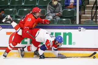 Výprask od Rusů. Čeští mladíci inkasovali 11 gólů a jdou na Kanadu