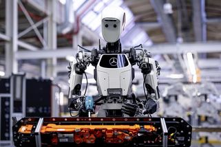 Roboti mohou nahradit lidi při výrobě aut už koncem desetiletí - Novinky