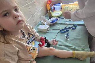 Rodiče potřebují auto, aby mohli vozit nemocné holčičky k lékařům a do školy