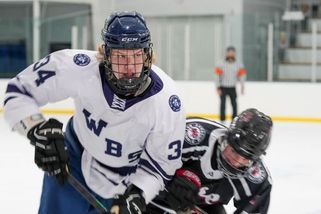 Láme tři hokejky za zápas. Přírodní úkaz je v 16 letech vyšší než Chára - Sport.cz