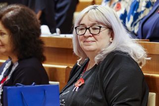 Senátorku Zwyrtek Hamplovou odvezla z jednání záchranka - Novinky