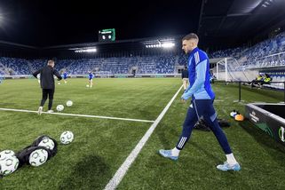 Povrch? Obrovská výhoda pro domácí, tohle do Evropy nepatří, říká trenér Sigmy - Sport.cz