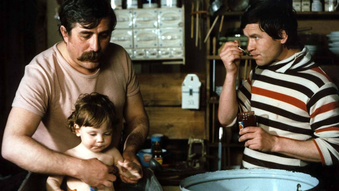 Zvládneš kvíz o filmu S tebou mě baví svět? Těchto 10 otázek potrápí i znalce. Jestli to nezvládneš, tak jsi nudnější než koza na pouti