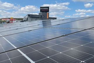 Při letním slunovratu umí pokrýt až pětinu energetických potřeb světa. Solární panely jsou nejrychleji rostoucím zdrojem elektřiny