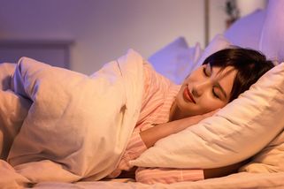 Jak se vyspat dorůžova: v chladu, nebo v teple? Co radí odborníci