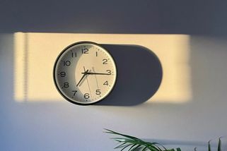 Blíží se další změna času: Zůstane pravidelné střídání už navždy nebo se konečně najde shoda pro sjednocení