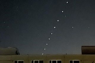 UFO v Břeclavi? Drobné světelné body na obloze nad městem vzbudily rozruch u místních - Novinky