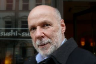 Diplomat György Varga: Zatímco Orbán straší Ukraji...