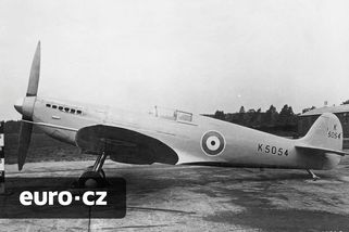 Stíhačka, která zachránila Evropu před nacisty. Legendární Spitfire vzlétl poprvé před 90 lety