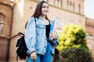 Aneta: „Dala jsem úspory na na VŠ. Okradli mě, nemám nic“