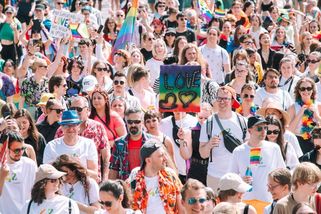 V Praze začíná čtrnáctý ročník festivalu Prague Pride. Proběhne i tradiční průvod městem - Novinky