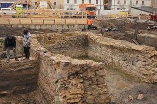 Unikátní záchranný projekt v Brně. Bude se stěhovat torzo nedávno objeveného středověkého domu - Novinky