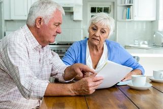 Na vyřízení důchodů se dál čeká i rok - Novinky