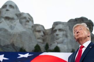 Republikáni požadují zvěčnění Trumpa na Mount Rushmore. On sám po tom touží - Seznam Zprávy