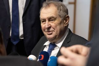 Dal Zeman Rajchlovi polibek smrti, nebo Okamura přijde o další stranu? - Médium.cz