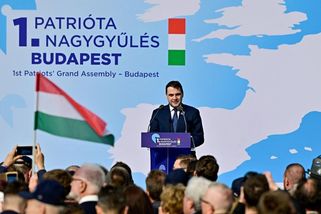 Orbán jako Michelangelo? Macinka podpořil maďarského premiéra