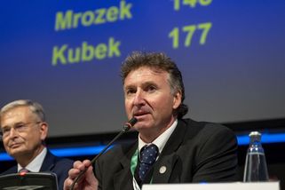 Daň z neřestí či vyšší zdravotní pojištění. Vize znovuzvoleného šéfa lékařů - Seznam Zprávy