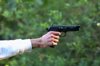 Syn popisuje roky pekla: „Otec střílel v sebeobraně, dostal 15 let vězení“