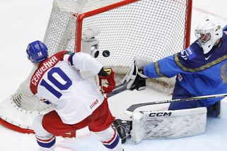 Čeští hokejisté smetli Kazachstán a postupují do čtvrtfinále. Hattrickem se blýskl Červenka - Novinky