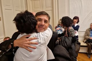 Opravdová demokracie musí šíření podobných nesmyslů ustát, řekl Ústavní soud a zrušil trest nad aktivistou Vrabelem - Novinky