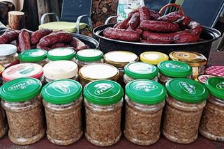 Báječná a voňavá bůčková paštika s játry. Už nikdy nekoupíte paštiku v obchodě