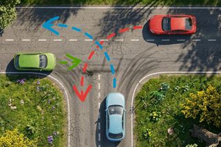 Hlavolam pro řidiče: Češi netuší, jak projet touto křižovatkou. Pokuta je přitom 10 000 Kč a 4 trestné body