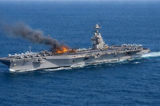 Požár na USS Gerald R. Ford: Co se stalo na nejdražší letadlové lodi USA?