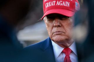 Trumpova trpělivost s Ruskem dosáhla meze. Zvažuje globální ropné embargo - Echo24.cz