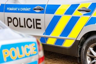 Mladá žena z Olomoucka si myslela, že zachraňuje napadený účet. Přišla o statisíce - Novinky