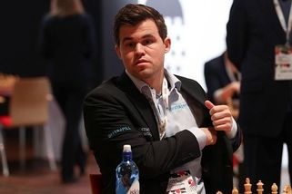 Šachový skandál. Mistr světa vzdal duel po prvním tahu, připomněl český podvod
