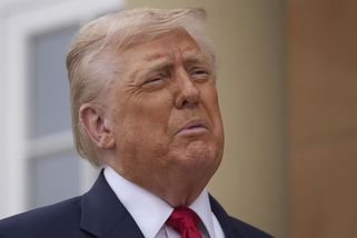 Trump se opřel do Medvěděva: Vstoupil na tenký led, ať si dává pozor na pusu - Novinky