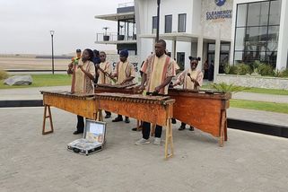 Kamiony sníží emise o třetinu, lodě až o 85 procent. Novinky navštívily výrobnu vodíku v Africe | Novinky.cz: Ekonomika